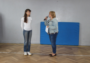 wręczenie nagrody Alicji z 7a
