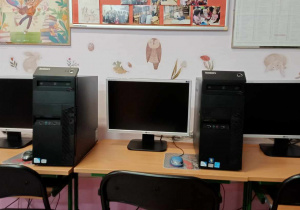 Nowe komputery w bibliotece