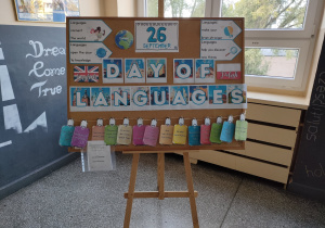 Tablica z napisem Day of Languages